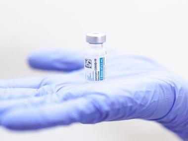 Американският регулатор удължи срока на годност на ваксината на J&J