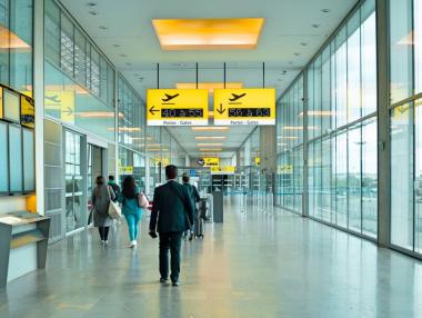 Ваксинираните от САЩ и ЕС ще влизат свободно в Англия от август