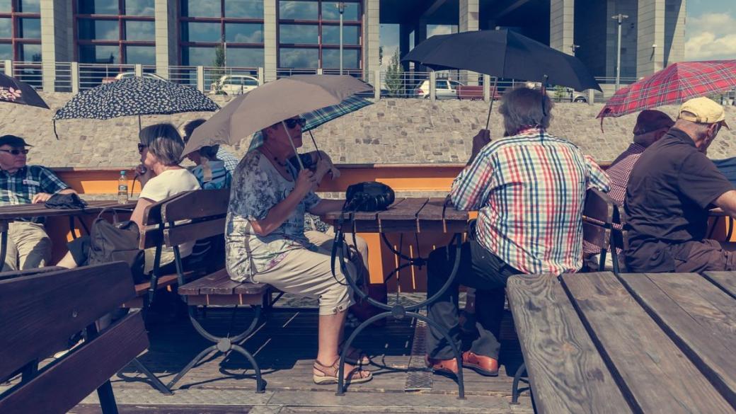 Служебният кабинет одобри средно увеличение на пенсиите с 64 лв.