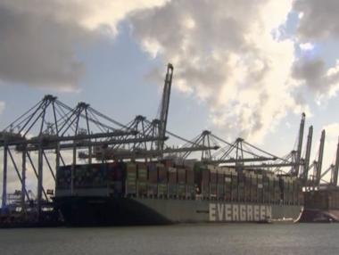 Четири месеца по-късно корабът Ever Given акостира в Ротердам