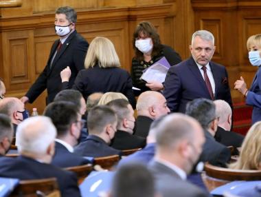 ИБГНИ предложи намаление на депутатските заплати с две трети