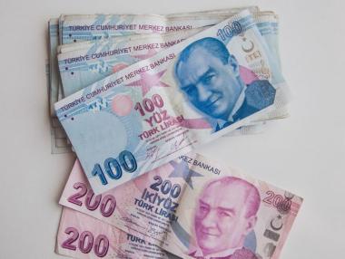 Турската лира скочи с надежди за икономически ренесанс