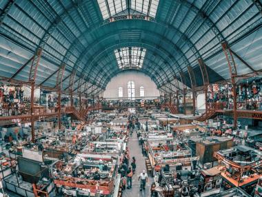 Европейските фабрики наемат работници с рекордни темпове