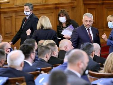 Вечерни новини: Опит за правителство на ИТН, „Делта“ щамът е като пожар