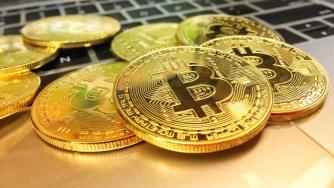 Биткойн може да удари $700 хил. до десет години