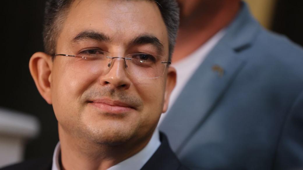 Пламен Николов отказа да носи отговорност за министрите си