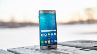 Samsung падна от трона при смартфоните през юни