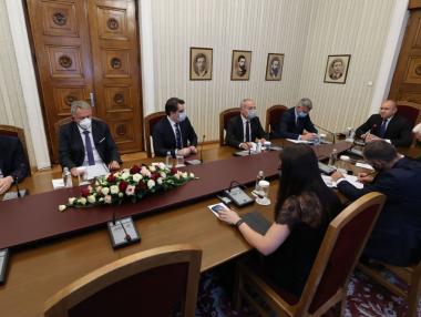 Румен Радев призова парламента бързо да актуализира бюджета