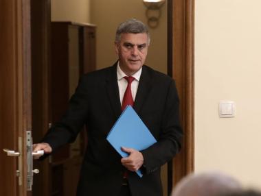 Янев: Рано е да се обсъжда служебният кабинет да стане редовен