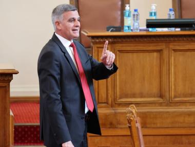 Янев: COVID мерките не трябва да пречат на бизнеса