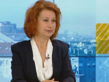 „В подножието на новата COVID вълна сме“