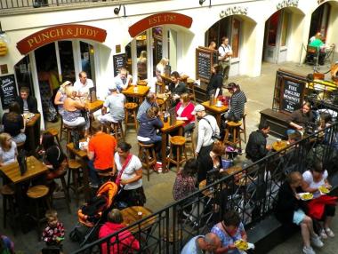 Спортното лято изстреля нагоре разходите на британците