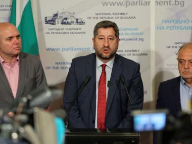 ДБ вижда само един вариант за успех на третия мандат