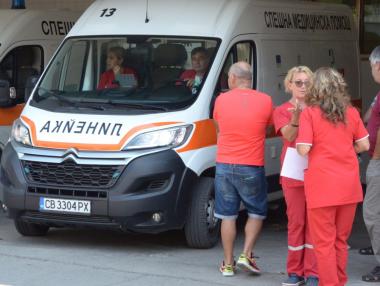 МЗ ще плаща на повече медици „на първа линия“