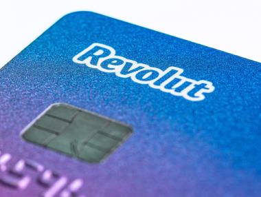 Десетки служители на Revolut станаха милионери