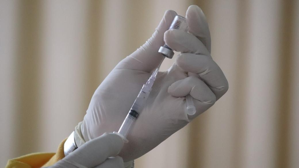 България продава 100 хил. ваксини Moderna на Норвегия