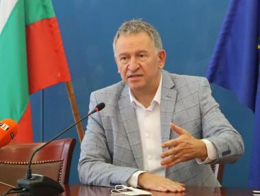 Ограничаване на нощните заведения е обсъдено в МЗ