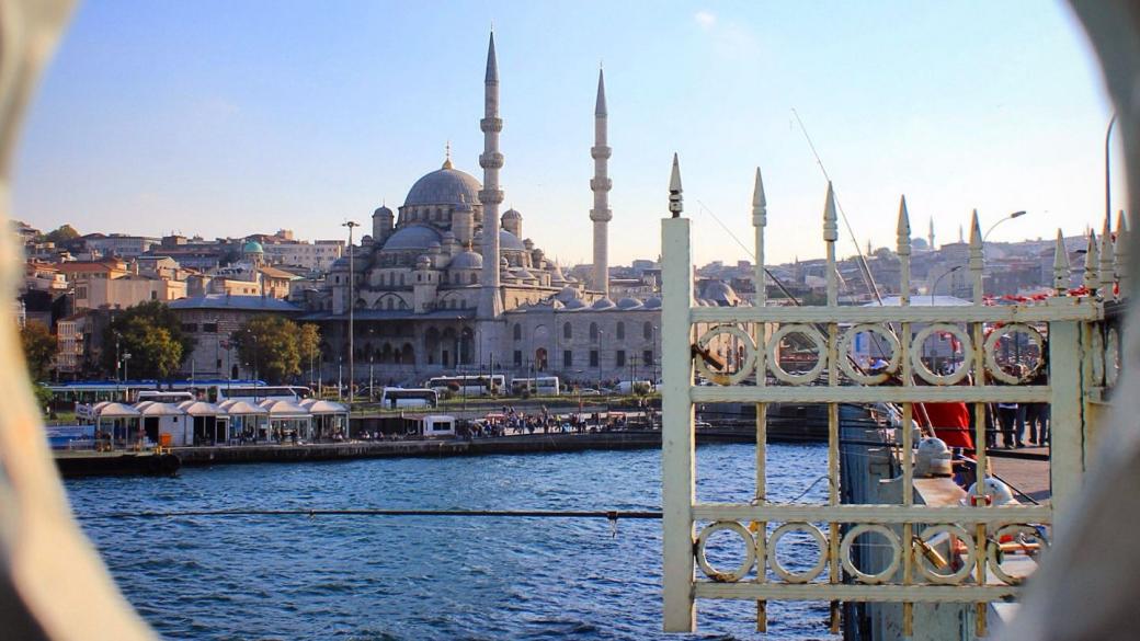 Фериботът между Бургас и Истанбул би съкратил пътуването до 3 часа