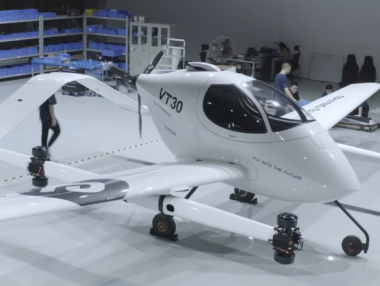 Първата напълно функционираща фабрика за летящи таксита (видео)