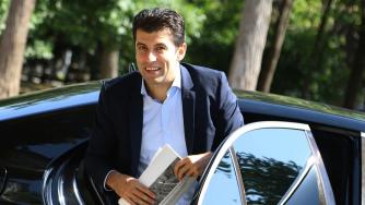 Вечерни новини: Петков вече не е канадски гражданин; Централните банки печатат по $834 млн. в час