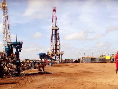 Петролът загърби най-дългата си серия от загуби от 2019 г. насам