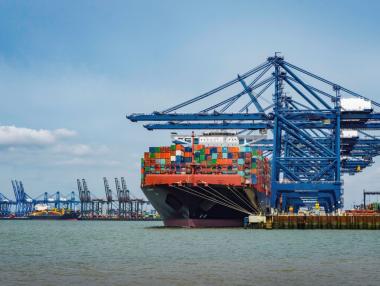 Кризата с корабите няма край и вече засяга крайния клиент