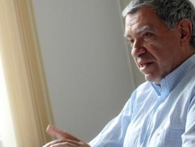 Михаил Константинов е отстранен от „Информационно обслужване“