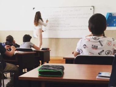 Непосилната задача да си само учител