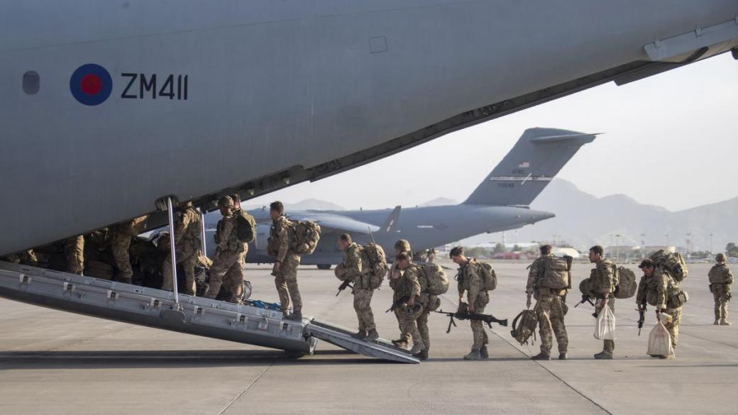 Какво следва от изтеглянето на войските на САЩ от Афганистан?