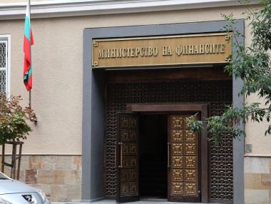 Служебното правителство тегли 200 млн. лв. заем