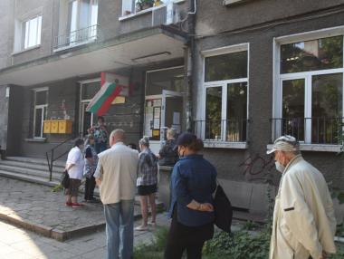 Пенсионерите ще получат 50 лв. добавка и през септември