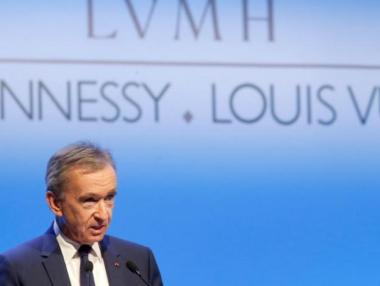 Собственикът на Louis Vuitton излиза от веригата Carrefour