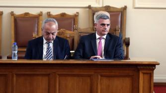 Учебната година ще започне присъствено