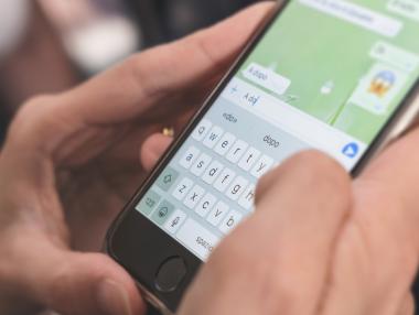 Ирландия удари WhatsApp с рекордна глоба по GDPR