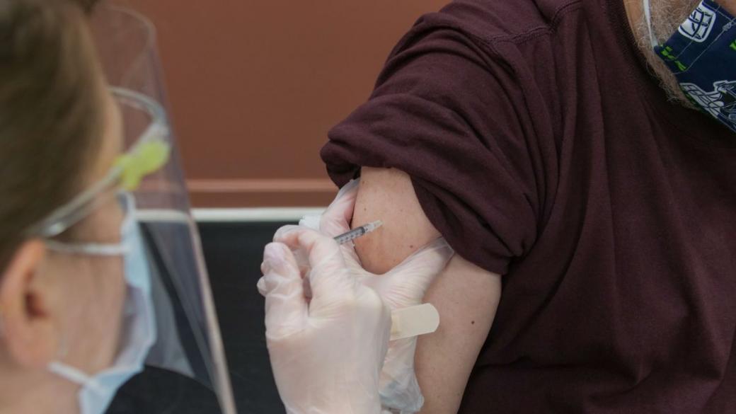 Италия обмисля задължителна COVID ваксинация