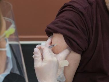 Италия обмисля задължителна COVID ваксинация