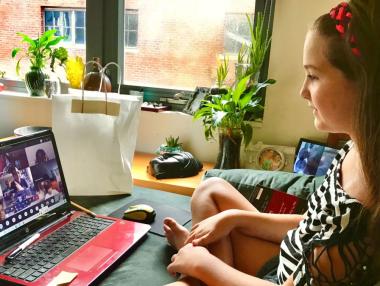 МОН осигурява интернет за всички деца при онлайн обучение