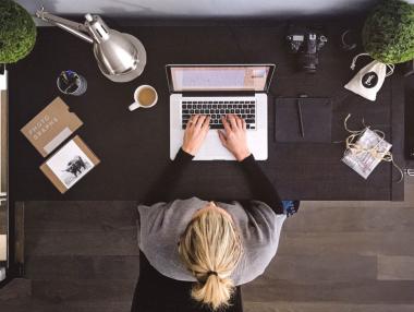 Милениалите и Z поколението масово напускат работа в САЩ, но защо точно те?