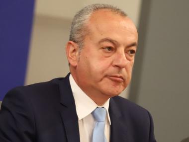 Добавките към пенсиите може да костват нов заем на страната