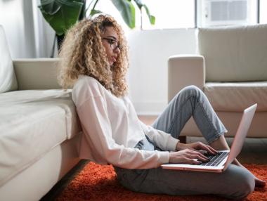 Броят на работните часове се е увеличил с 14% по време на пандемията