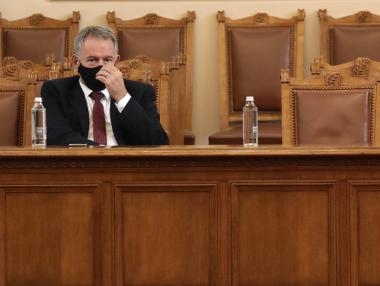 Фарсът с пенсиите се повтаря и с бюджета на НЗОК