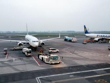 Авиопревозвачите се оплакаха от „лобистка“ поправка на депутатите