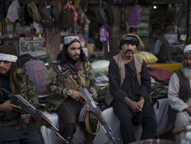 Афганистанските банки молят талибаните за долари