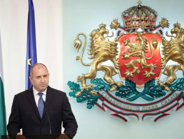 Президентът предупреди новия кабинет да очаква още атаки