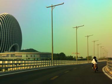 Космически дълг от $300 млрд.: Ще избухне ли „китайският Lehman Brothers“?