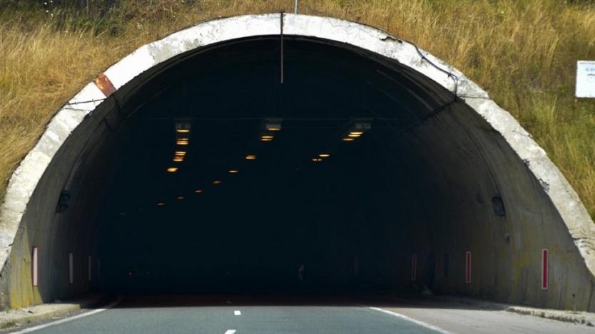 АПИ е осъдена да плати 600 хил. лв. заради трагедията в тунел „Ечемишка“