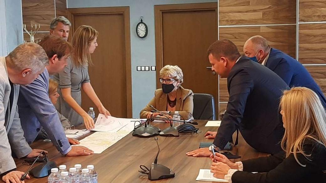 Алексиев и Комитова опитват да задвижат жп линията Елин Пелин – Септември