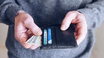 Как моделът „купи сега, плати после“ се превърна в индустрия за $100 млн.