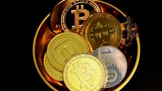 Криптоборсите започнаха да блокират китайските потребители