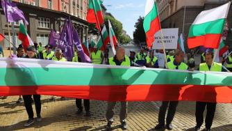 Пътните строители отново заплашват с протести